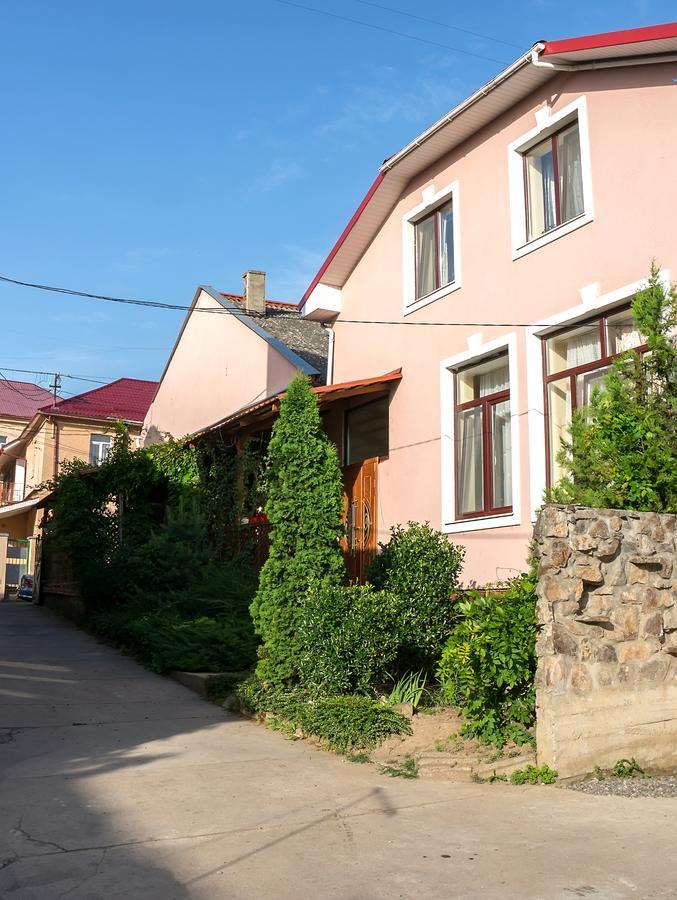 מלון אוזהורוד Кімнати В Центрі מראה חיצוני תמונה